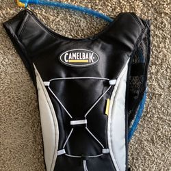 Brand New Camelbak Hydrobak 50oz Omega 1.5 Liter Reservoir. Originally 50$! Willing To Sell For 25$