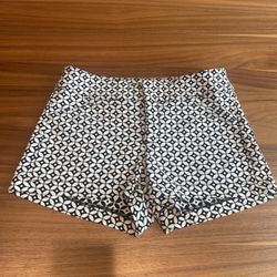 Black And White Shorts Size 9 