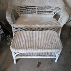 Wicker Love Seat And  Coffee Table