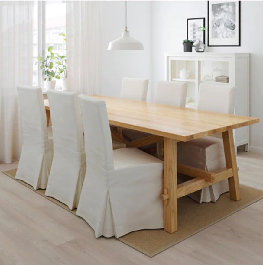 Solid Oak Dining Table 6-seater (Brand New)