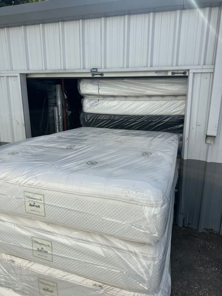 Queen Size Mattress And Box Spring