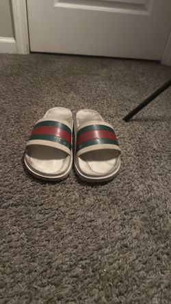 Gucci slides