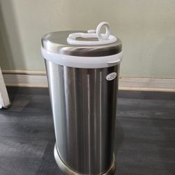 Ubbi Steel Diper Pale