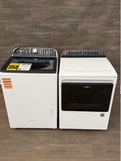 Whirlpool washer and dryer laundry