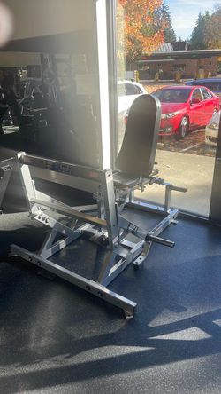 Commercial seated calf machine