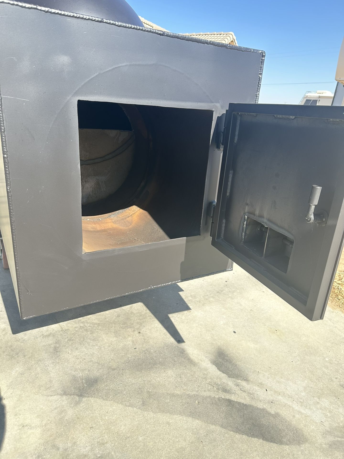 250 Gallon Offset smoker