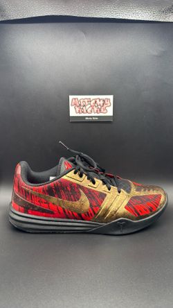 Nike KB Mentality Black Metallic Gold Chilling Red Sz. 9.5