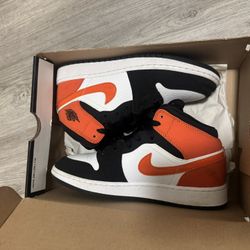 Air Jordan 1 Mid Gs 