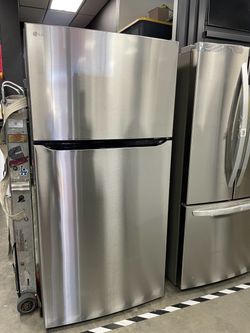 LG Stainless Steel Top-Freezer Refrigerator