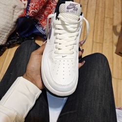 Selling Jordans