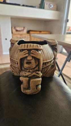 Disneyland Uh Oa! Tiki Bowl - Trader Sam's Enchanted Tiki Bar - 2nd Edition