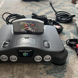 Full Nintendo N64 gaming console (w/ extras) 