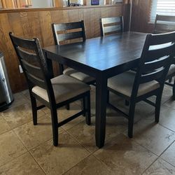 7 Piece Dining Set