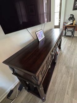 BEAUTIFUL LARGE WOOD CONSOLE / SIDEBOARD