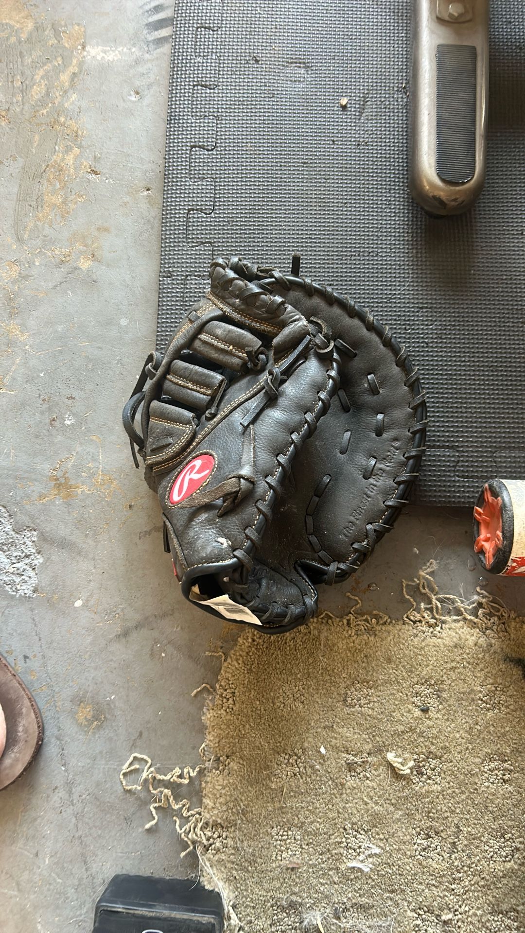 Youth First Baseman’s Glove