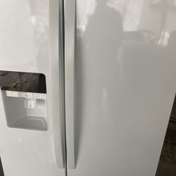 White Whirlpool Refrigerator 350$$$