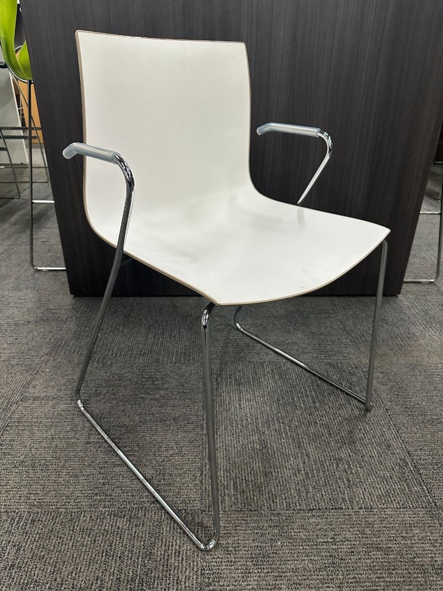 Arper Catifa 46 Office Chair (White/Chrome)