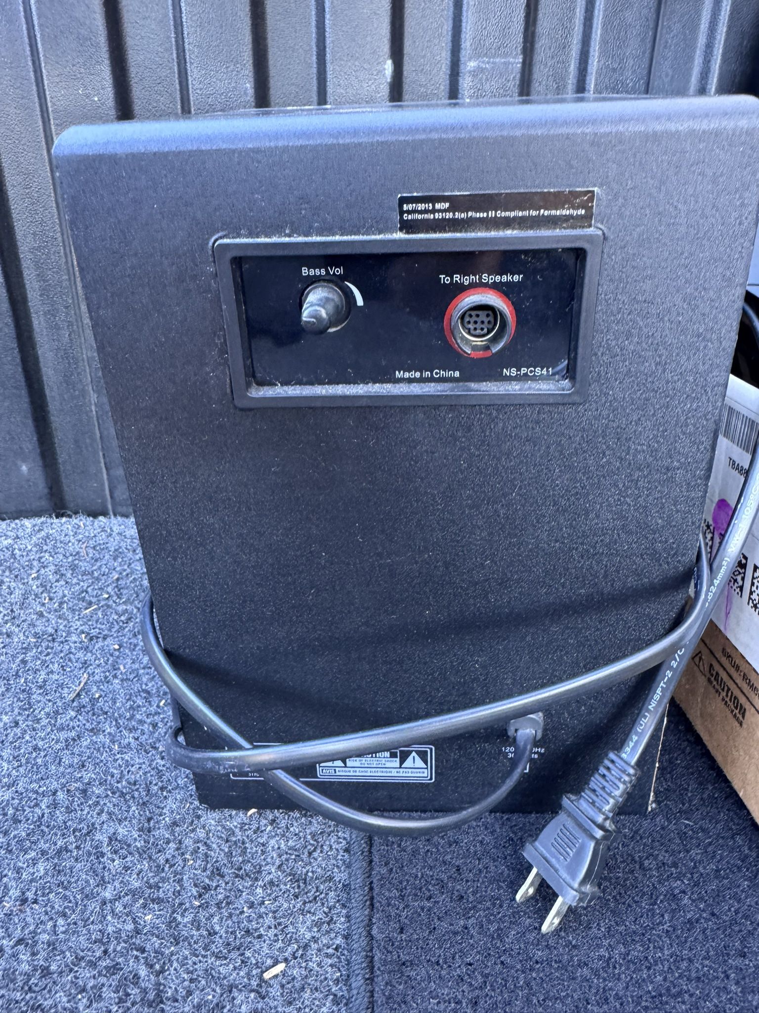 Insignia NS-PCS41 Subwoofer