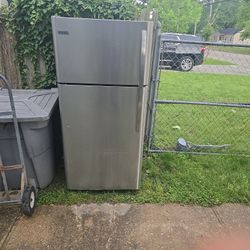 Refrigerator For Sale 