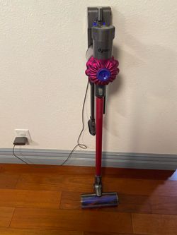 Dyson V6 vacuum cleaner