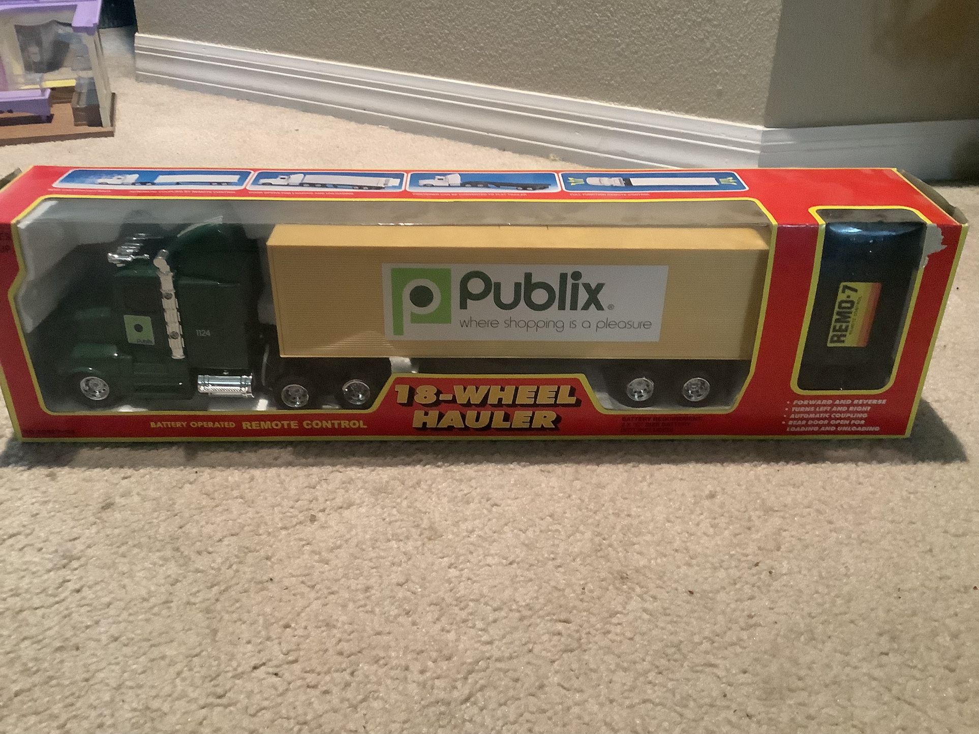 EZTEC Remote Control Semi Truck Publix 18-Wheel Hauler 18” Long