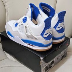 Jordan 4 Retro 