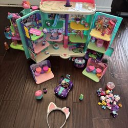 Gabby’s Doll House Plus Accesories