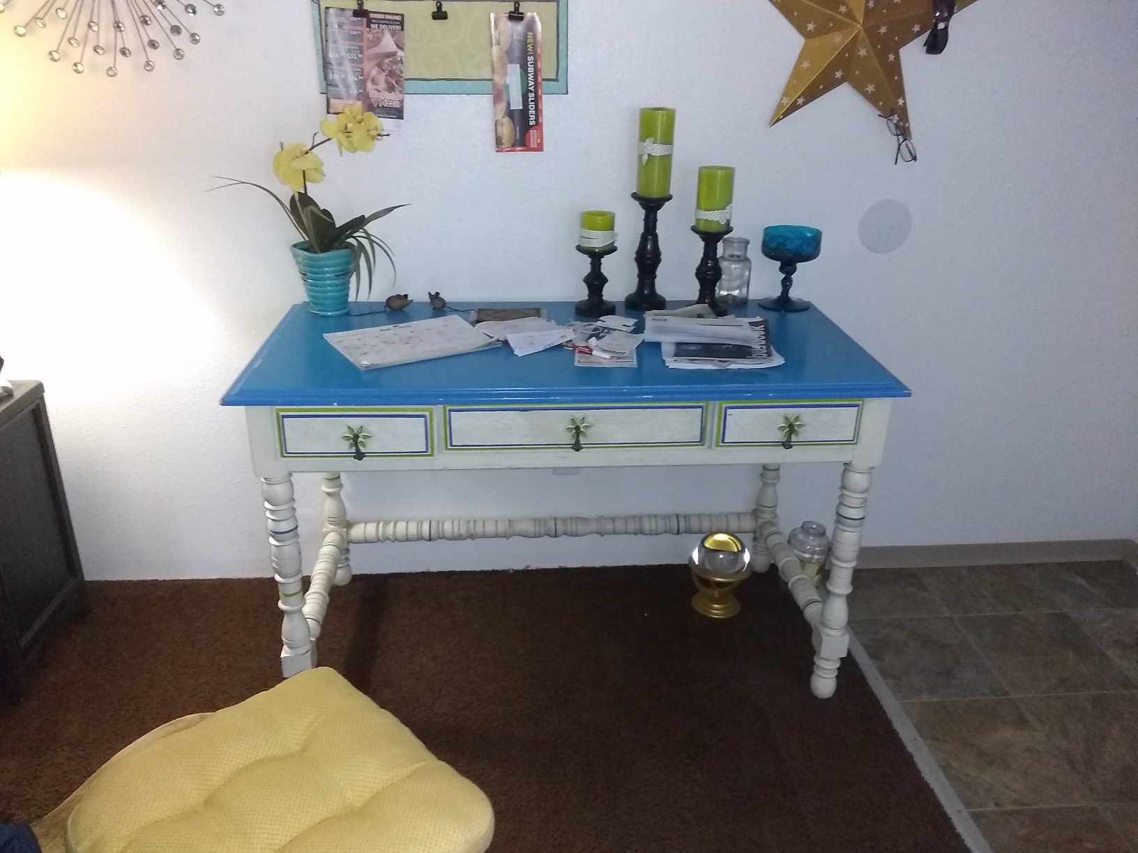 Just lowered for the last time:Vintage desk/ panty table