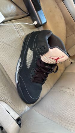 Jordan’s  5 Retro Black Metallic size 11 1/2  GREAT CONDITION LIKE NEW