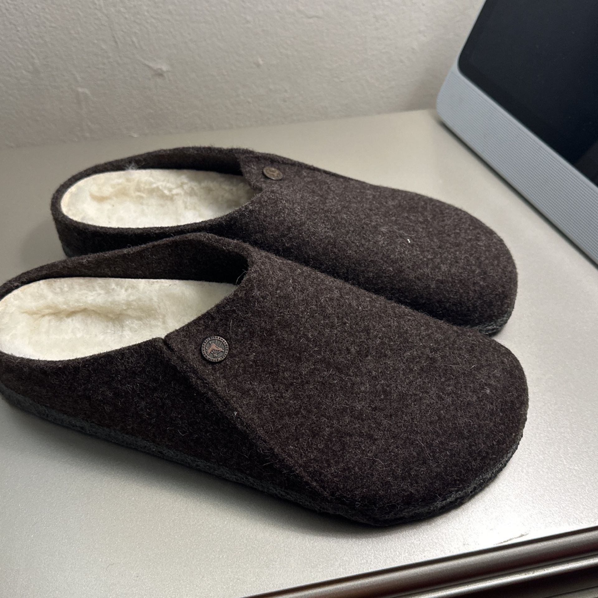 BIRKENSTOCK