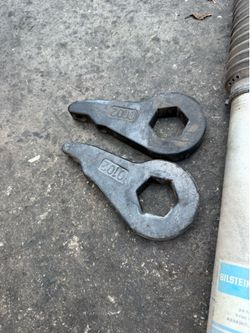 2001 - 2010 Chevy 2500hd rear bilstein and lift keys