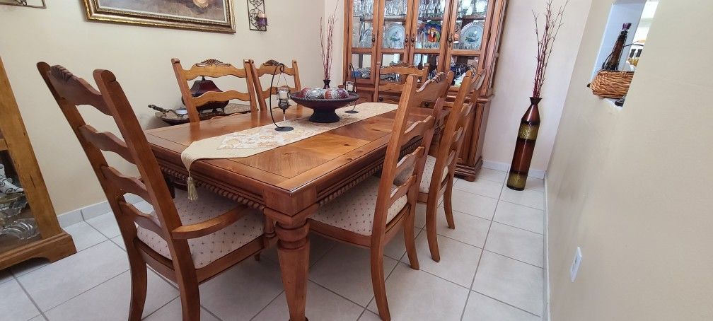 Wood Dining Table & Chairs FREE