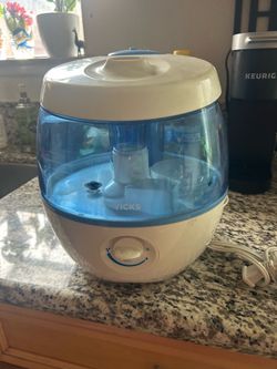 Excellent Condition Vicks Steam Facial. SALE $25  🎈