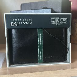 Brand new Perry Ellis Wallet
