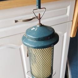 Bird Feeder To Keep Squirells Out