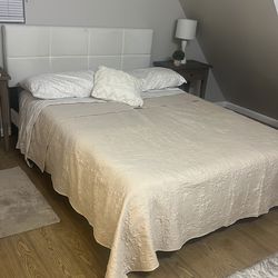 QUEEN BED WITH MATTRESS