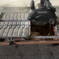 Rigid 40311 Chainsaw And Table
