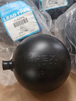 (5) WATTS Heavy-DutWATTS Heavy-Duty Polyethylene Float Ball