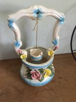 2 Wishing Wells  With Buckets  Lot 