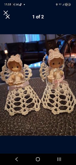 Like new original  precious moments dools