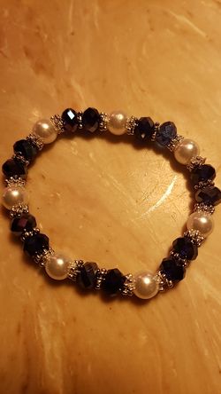 Dark Blue and Pearl bracelet