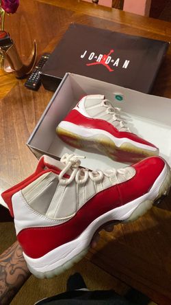 Used Jordan 11 retro cherry’s (2022)