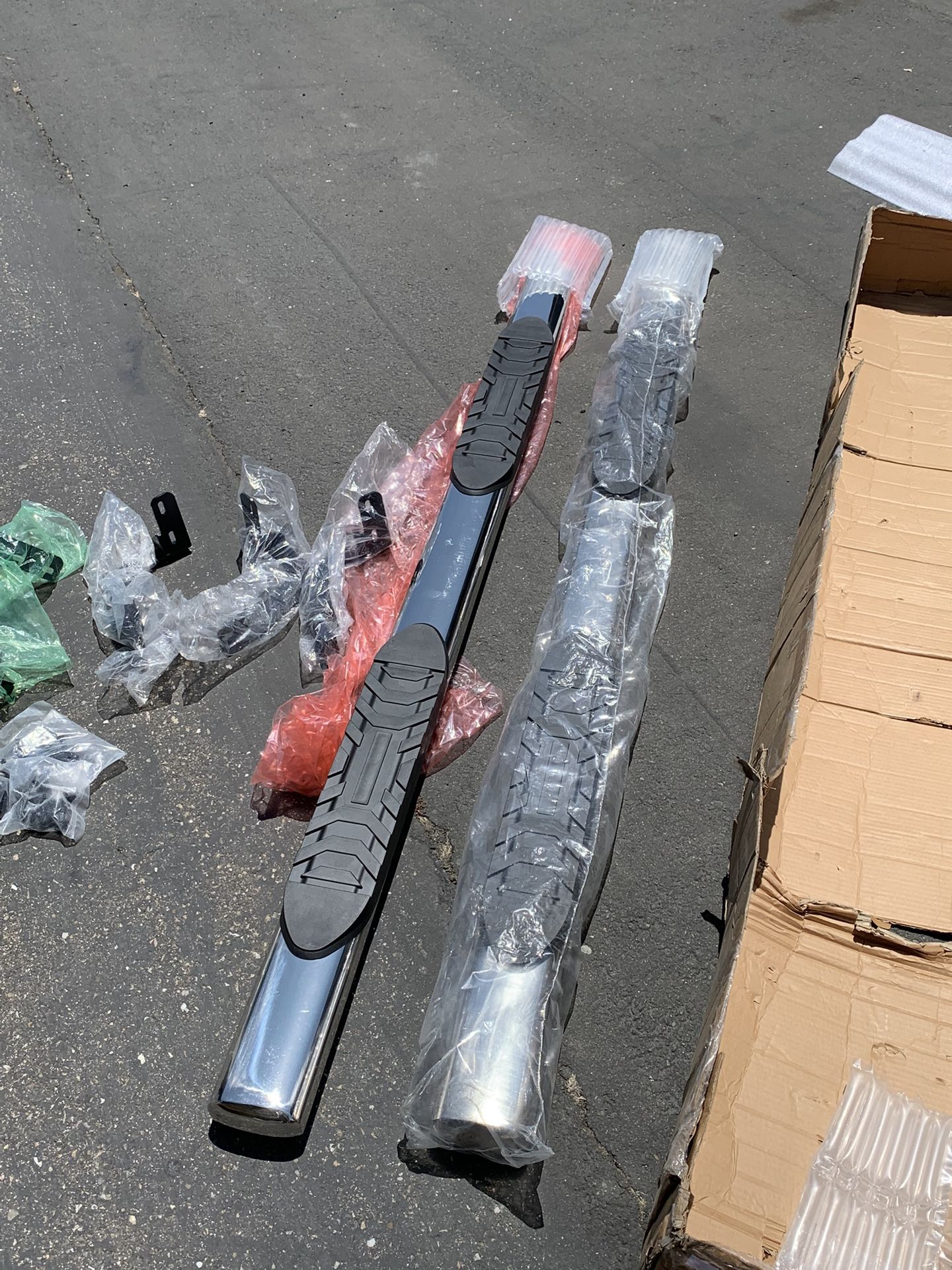BRAND NEW SIDE STEPS/ RUNNING BOARD FOR RAM