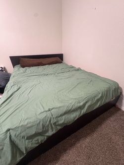 Queen bed