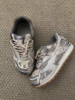 Bottega veneta send offers