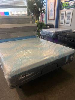 🔥Tempur luxe breeze 2.0 firm king $2300🔥