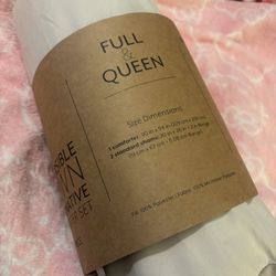 Beige Full/Queen Comforter 