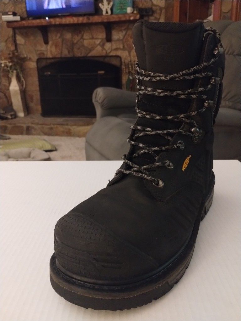 (Size 10EE) Like New, KEEN1024259 Men's CSA Philadelphia 8" 200G WP Boots
