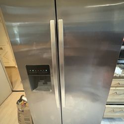 2 Door Fridge + Freezer