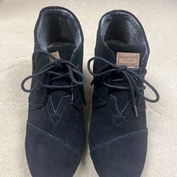 Toms Suede Wedges - Size 8 - Only Used Once 